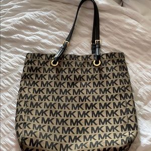 Michael Kors Tote